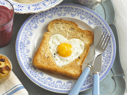 A Hearty Breakfast recipe by Annabel Karmel