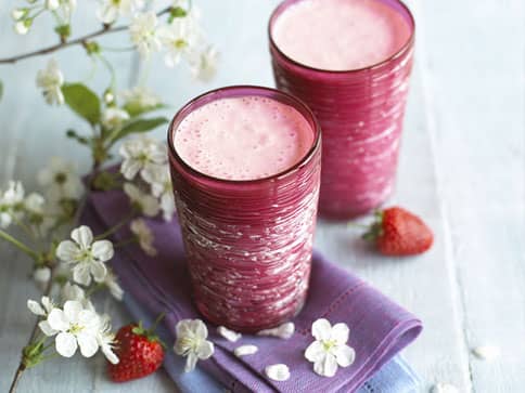 Frozen Berry Smoothie recipe by Annabel Karmel